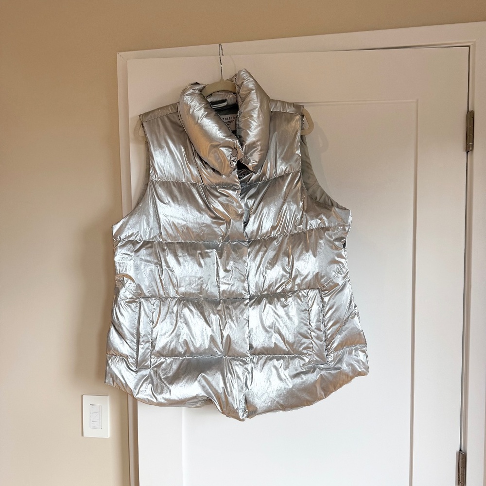 Athleta Silver Puffer Vest (Size 1X)